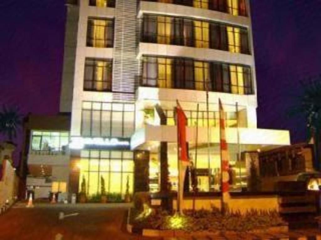 Travello Hotel Manado Eksteriør bilde