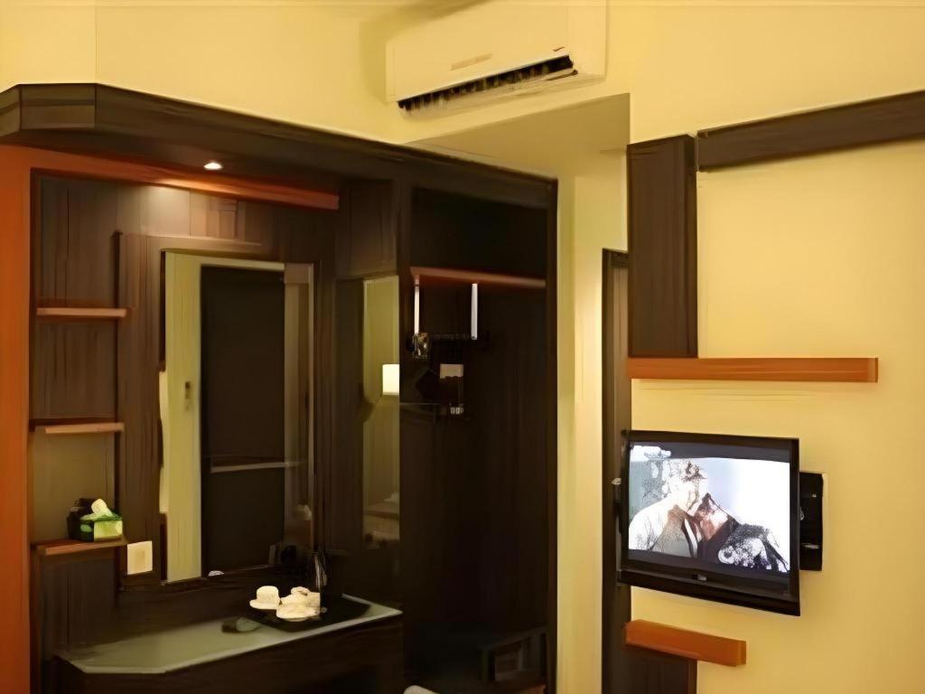 Travello Hotel Manado Eksteriør bilde