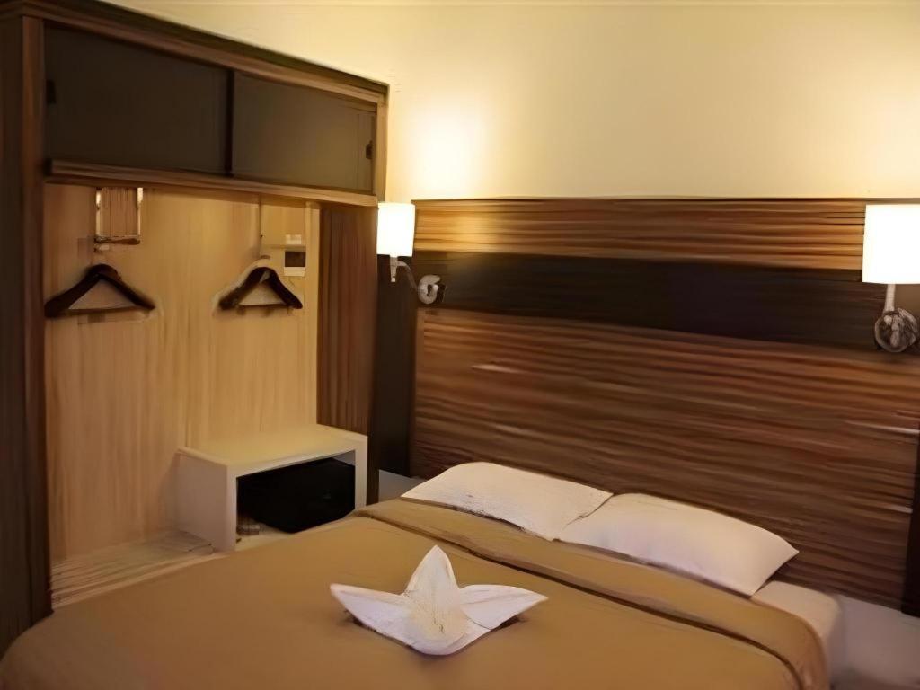 Travello Hotel Manado Eksteriør bilde