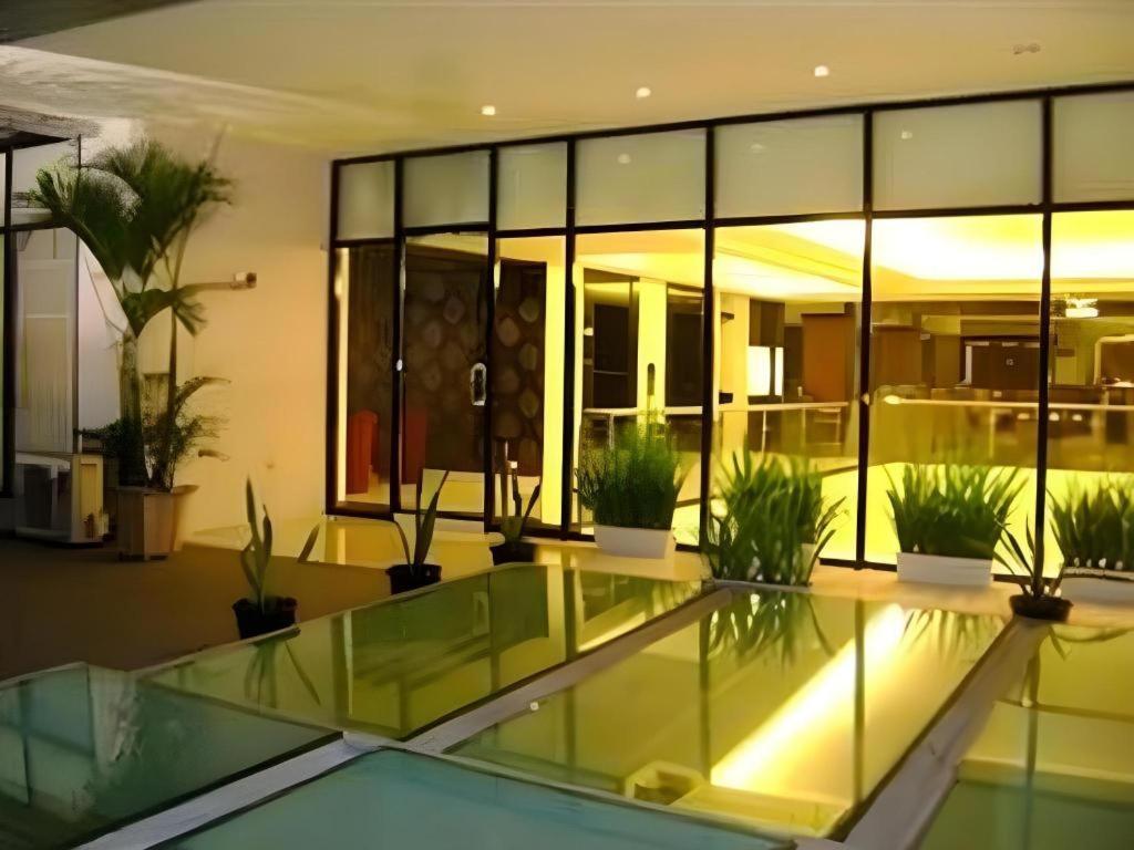 Travello Hotel Manado Eksteriør bilde