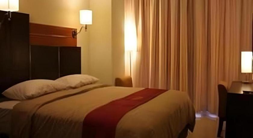 Travello Hotel Manado Eksteriør bilde