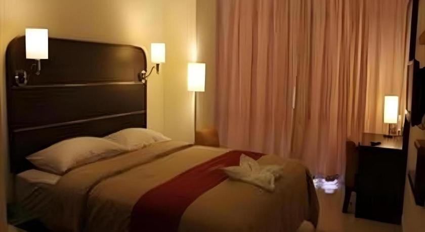 Travello Hotel Manado Eksteriør bilde