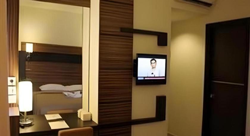 Travello Hotel Manado Eksteriør bilde