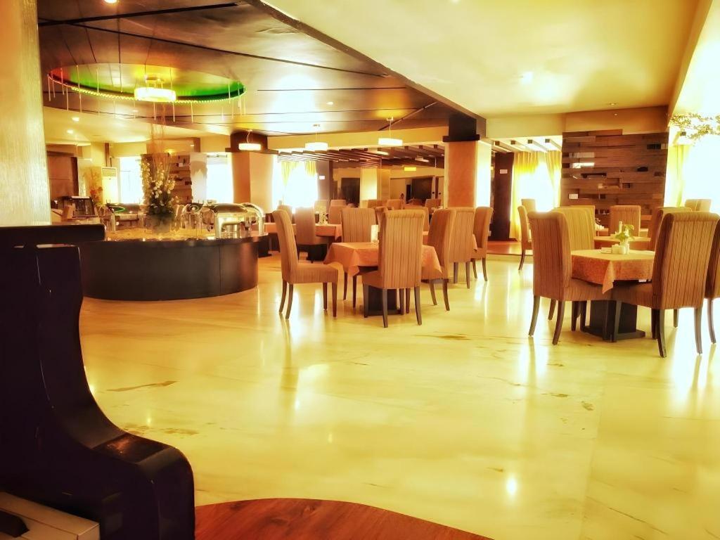 Travello Hotel Manado Eksteriør bilde