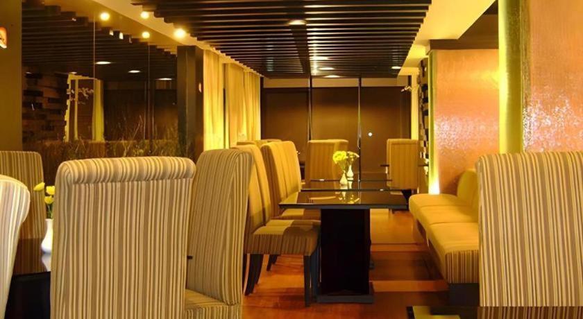 Travello Hotel Manado Eksteriør bilde